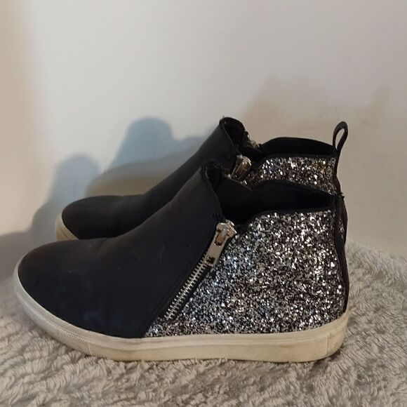 Dolce Vita Girls Faux Leather High Top Sneakers - Picture 1 of 6